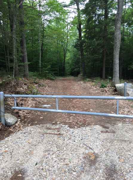 Entrance to Locke Trail from Merry Hill Road parking area